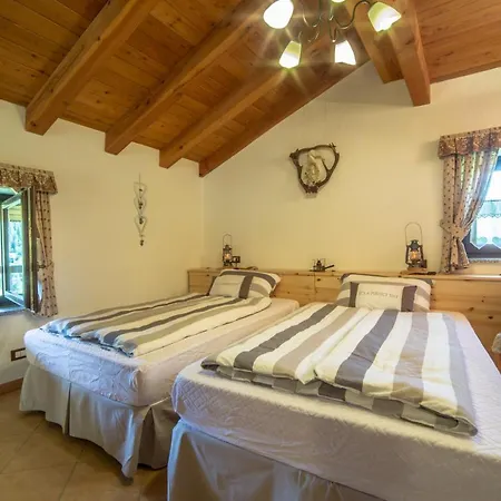 Chalet Ad Lignum בקתה *
