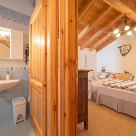 Chalet Ad Lignum בקתה *